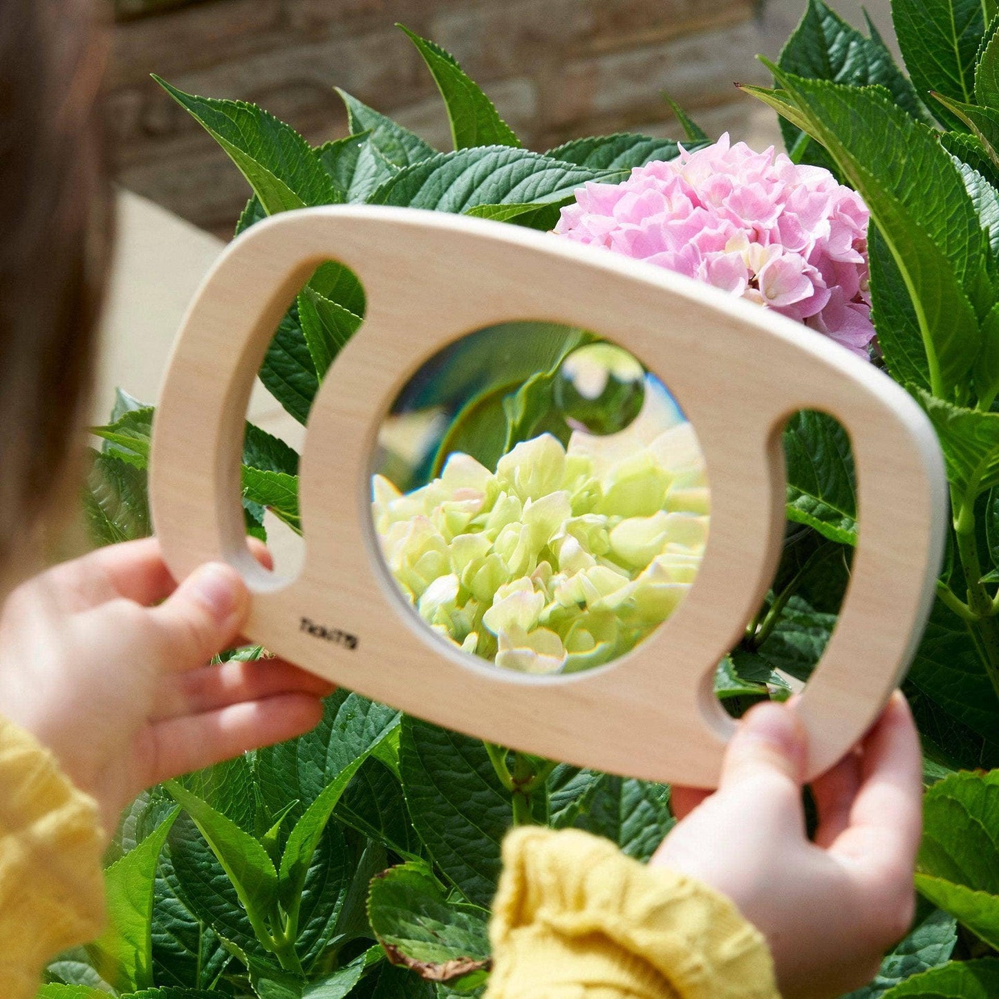 Montessori Easy Hold Magnifier